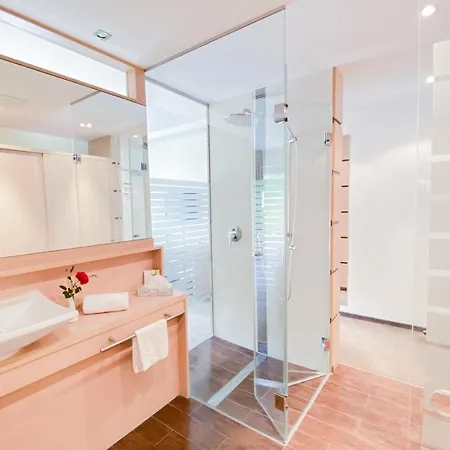 Отель Aktiv Saechsische Schweiz Пирна