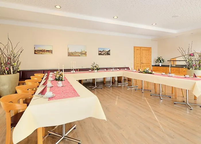 Aktiv Saechsische Schweiz 3* بيرنا